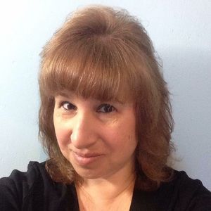 Meet your Posher, Joelle